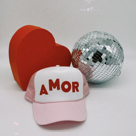 AMOR Trucker Hat